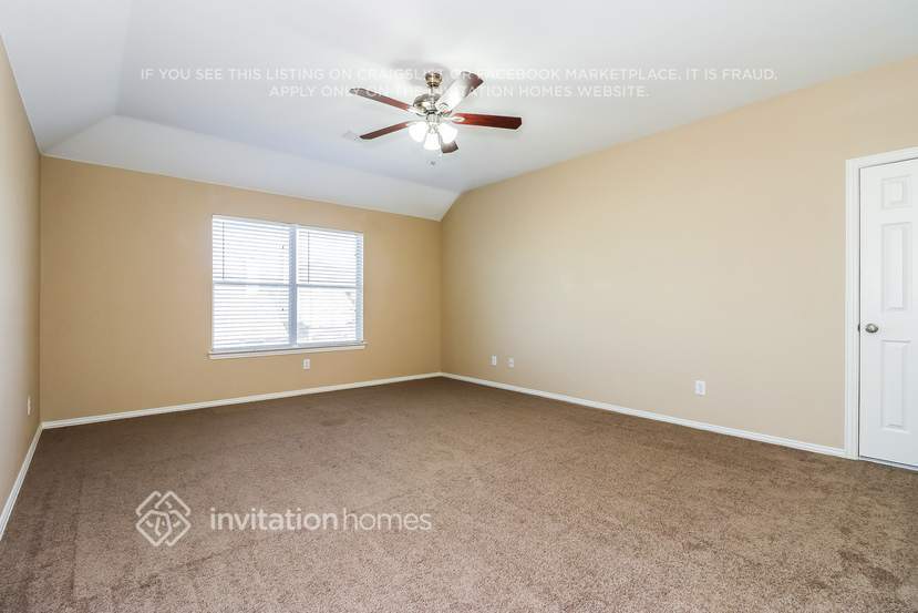 Building Photo - 12301 Macaroon Ln