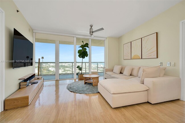 Building Photo - 450 Alton Rd