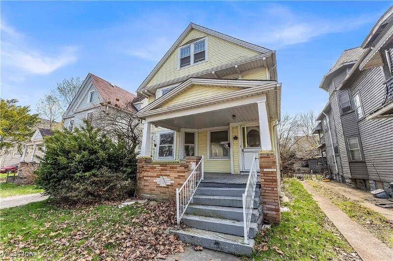 Primary Photo - 7218 Lawnview Ave