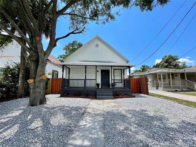 Primary Photo - 1106 W La Salle St