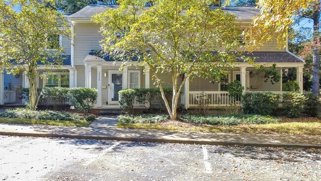 Building Photo - 2790 Farmstead Rd