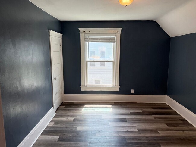 Building Photo - 222 N Gorham St