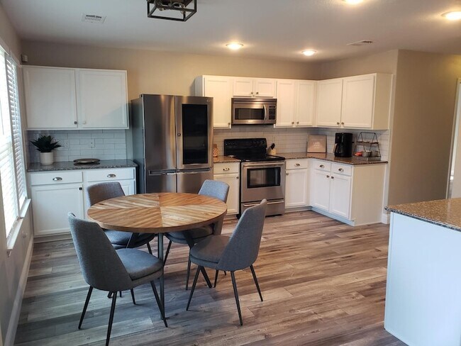 Building Photo - 4509 Willow Rock Ln