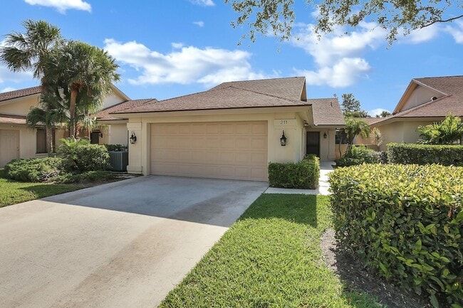Building Photo - 211 E River Park Dr
