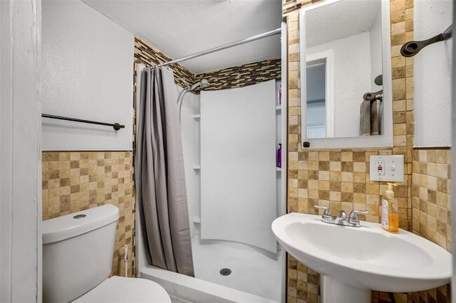 Building Photo - 1601 Palm Way