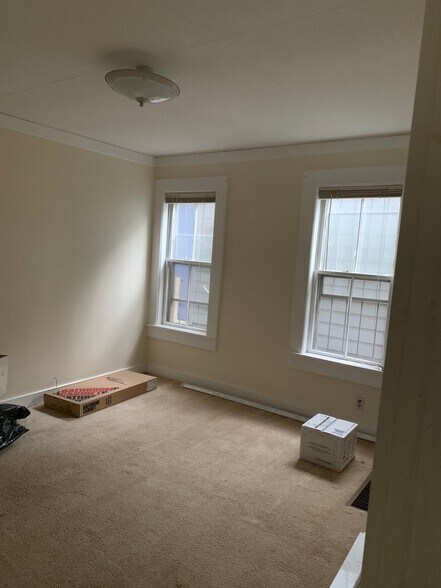 Building Photo - 23 Union Ave