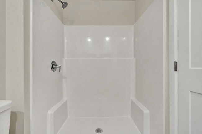 Building Photo - 627 Fox Den Cir