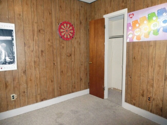 Building Photo - 13 N Main St