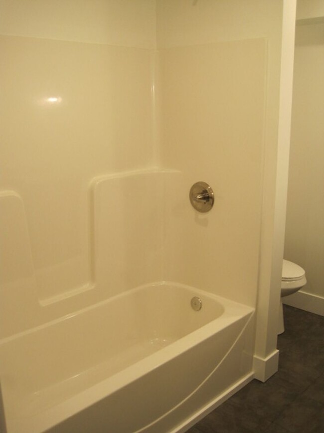 Building Photo - 8836