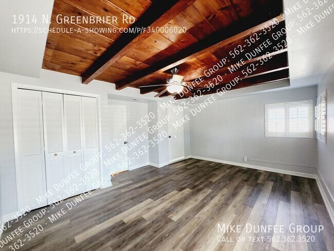 Building Photo - 1914 N Greenbrier Rd