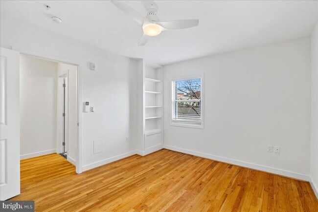 Building Photo - 220 2nd St SE