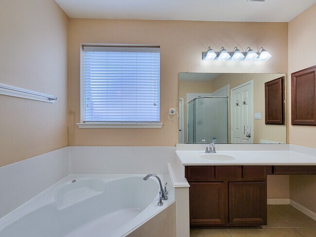 Building Photo - 20931 Flower Croft Ct