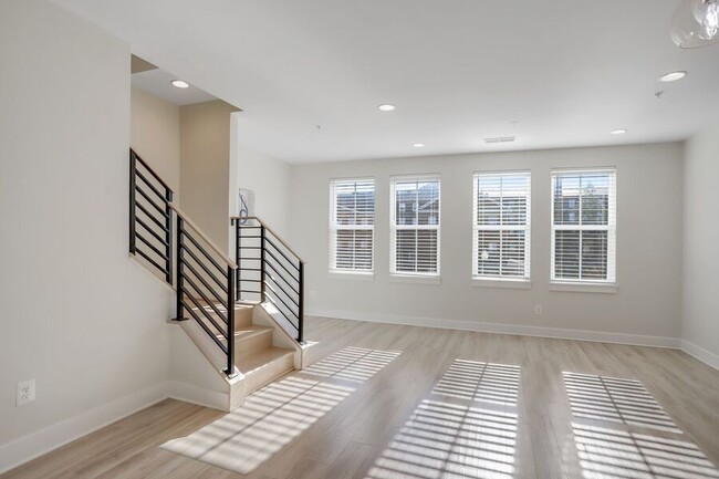 Building Photo - Beautiful Four Bedroom Abode in Brookland/...