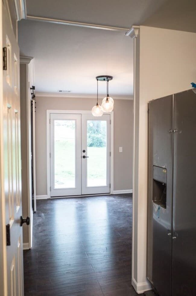 Building Photo - Beautifully Renovated 3BR House in Berry Hill!