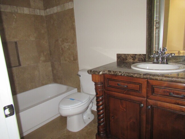 Building Photo - Beautiful Custom North Mesa Home