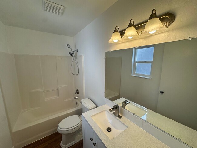 Building Photo - Perez- Sandalwood