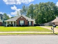 Building Photo - 3/2 For Rent in Brandon 047!