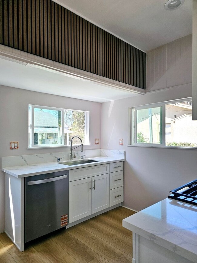 Building Photo - 63-69 S Greenwood Ave