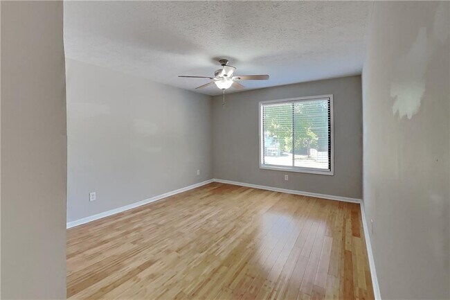 Building Photo - 3352 Ethan Dr