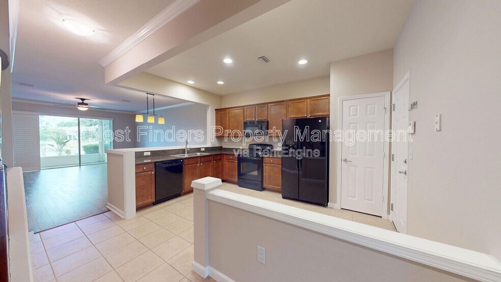 Building Photo - 6937 Woody Vine Dr