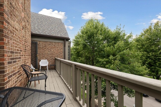 Building Photo - 797 Deer Ct