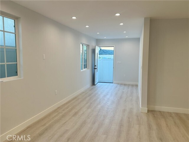Building Photo - 10562 Mt Gleason Ave
