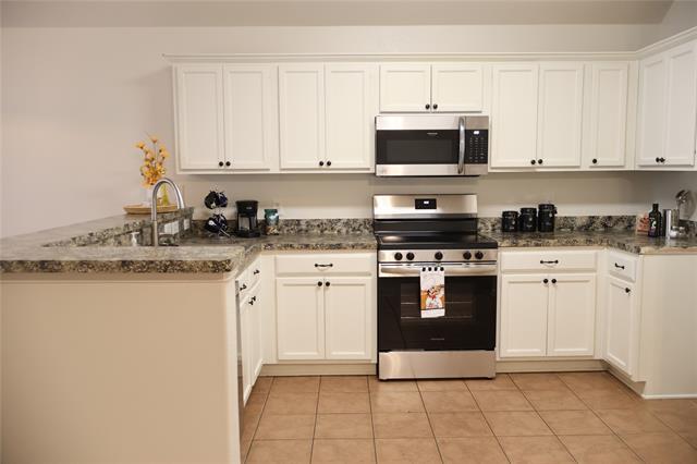 Building Photo - 203 Rockbrook Dr