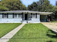 Building Photo - 412 5th Way