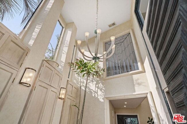 Building Photo - 9213 Warbler Way