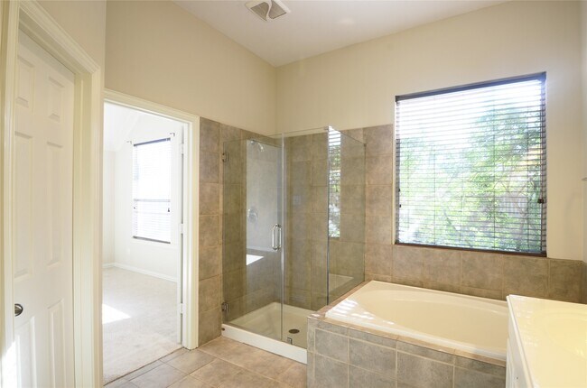 Building Photo - 5702 Fleethaven Ct