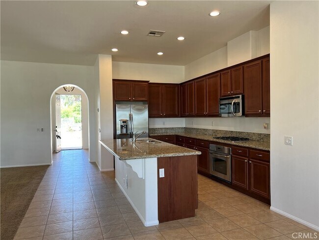 Building Photo - 77184 California Dr