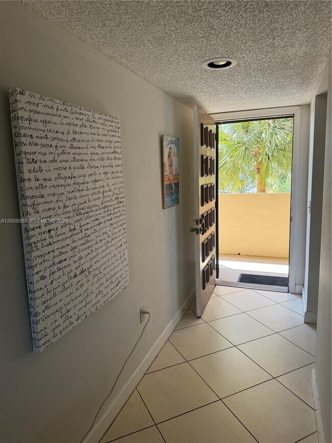 Building Photo - 8415 SW 107th Ave