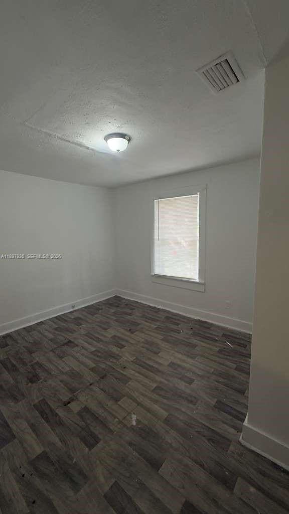 Building Photo - 2748 Broadway Ave