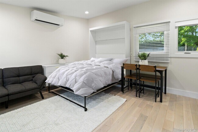 Building Photo - 25 Peters Ln