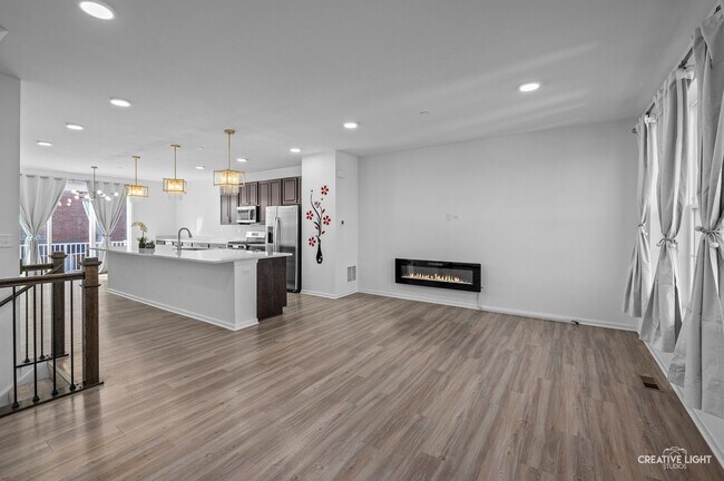 Building Photo - 2906 Reflection Dr