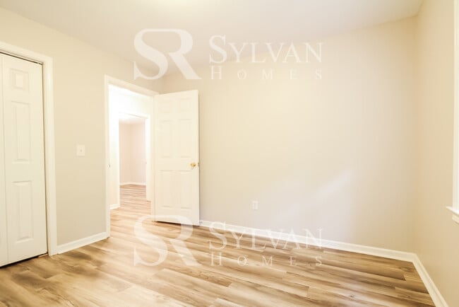 Building Photo - Coming HOME never felt so good!