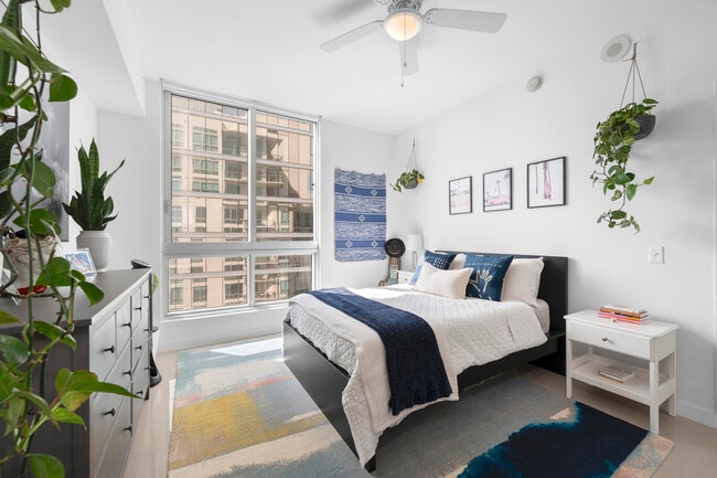 Building Photo - 300 S Biscayne Blvd