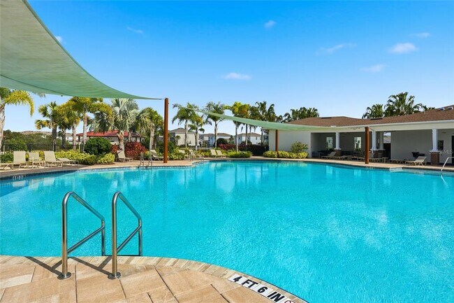 Building Photo - 32992 Major Oak Dr