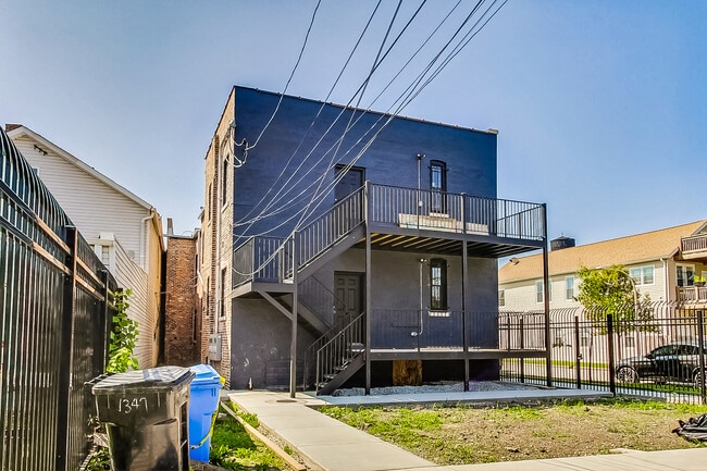 Building Photo - 4158 W Lake St