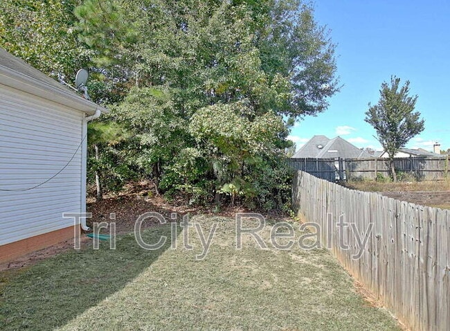 Building Photo - 109 St Albans Way