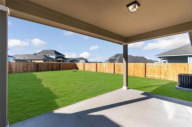Building Photo - 209 Winding Hollow Ln