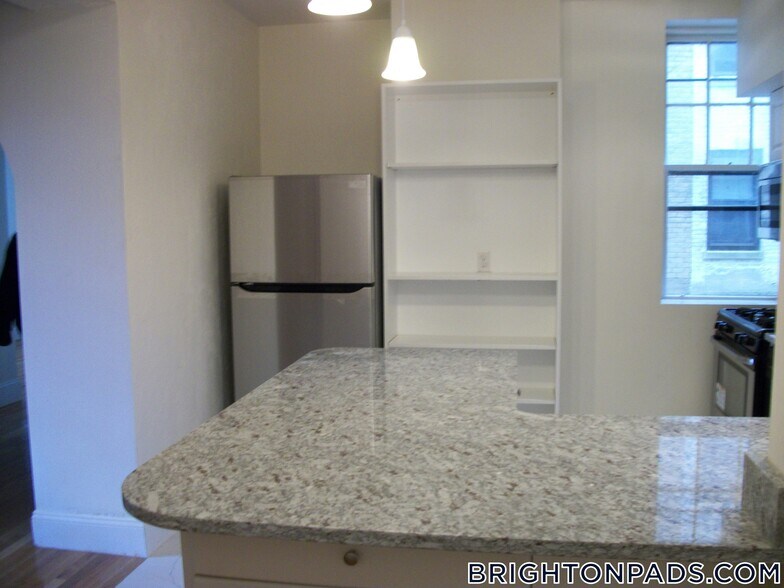 Building Photo - 2001 Commonwealth Ave