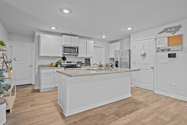 Building Photo - 402 Folkstone Rd