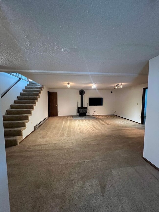 Building Photo - Humbolt Lp condos