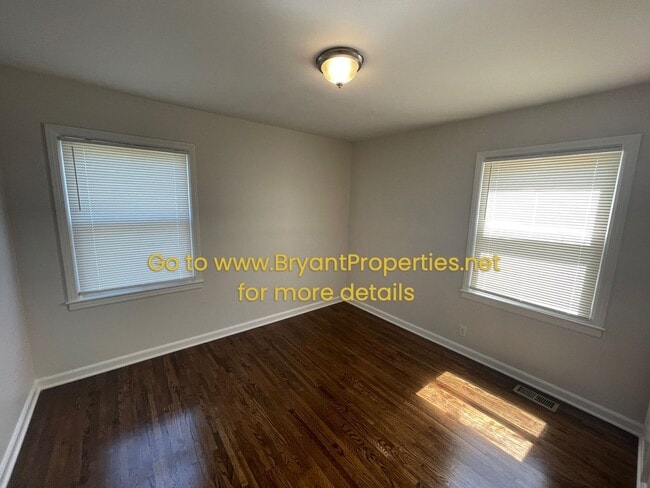 Building Photo - Nashville - Donelson Area  2 Bedroom 1-Bath