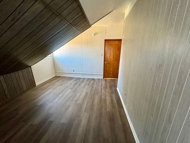 Building Photo - 212 N Highland Ave