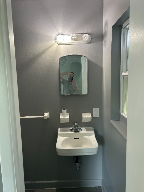 Building Photo - 7197 Quincy Ln