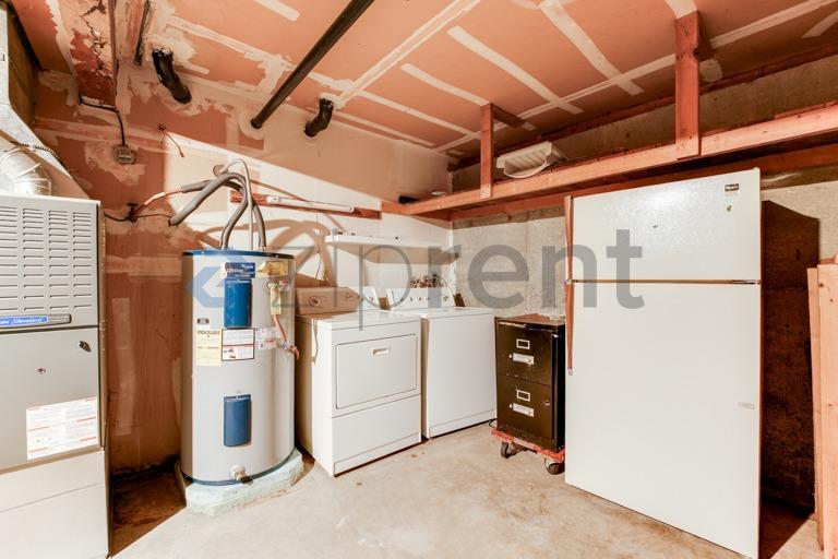 Building Photo - Unit