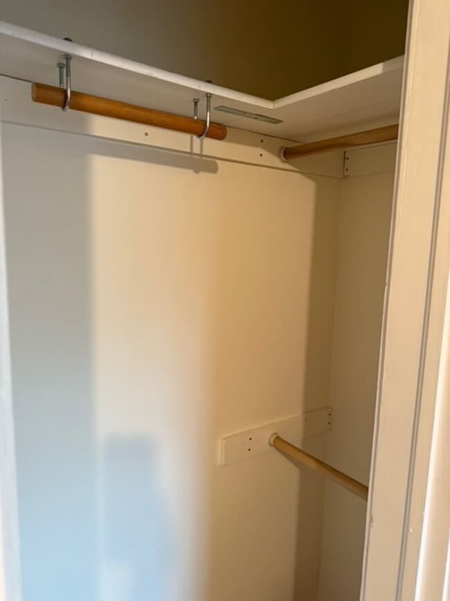 Building Photo - Perfect Old Colorado City 2 Bedroom