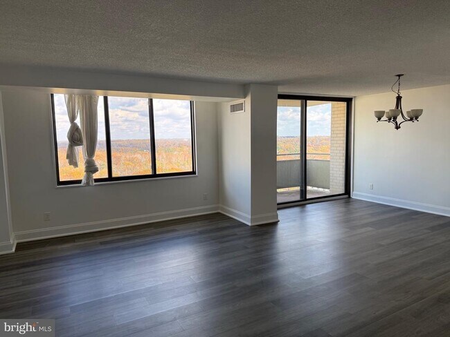 Building Photo - 5225 Pooks Hill Rd